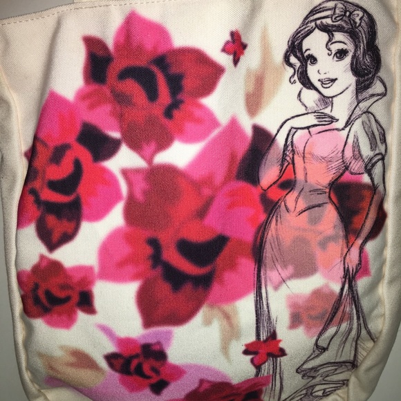 ‼️CLOSING SALE EVERYTHING MUST GO‼️ NWOT Snowhite and Maleficent canvas tote - Picture 2 of 7
